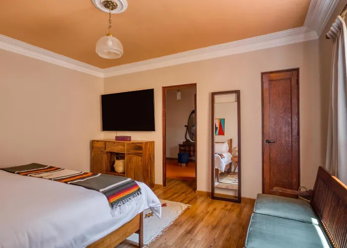 Classic 3br Condesa House | Terrace-tub-patio-a/c Holiday home *