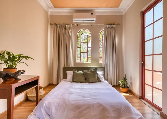 Classic 3br Condesa House | Terrace-tub-patio-a/c Holiday home *