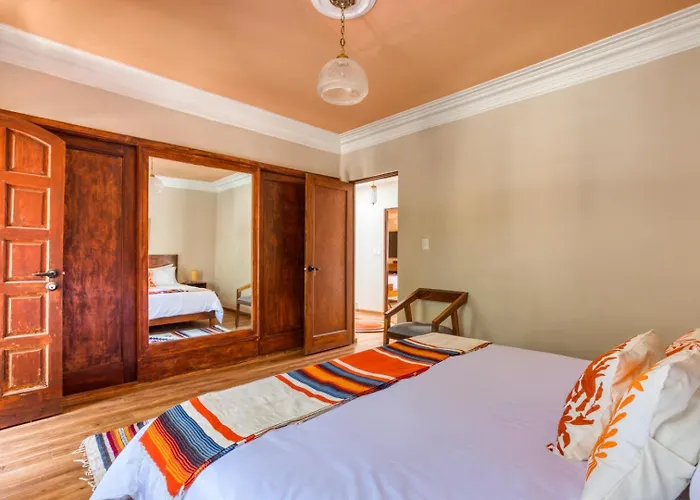 Classic 3br Condesa House | Terrace-tub-patio-a/c Holiday home Mexico City