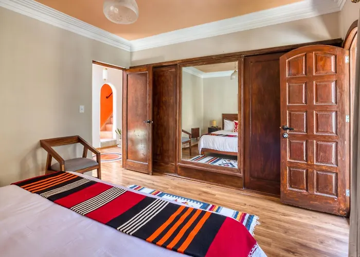 Classic 3br Condesa House | Terrace-tub-patio-a/c Holiday home Mexico City