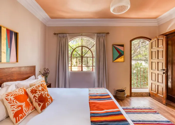 Classic 3br Condesa House | Terrace-tub-patio-a/c Mexico City