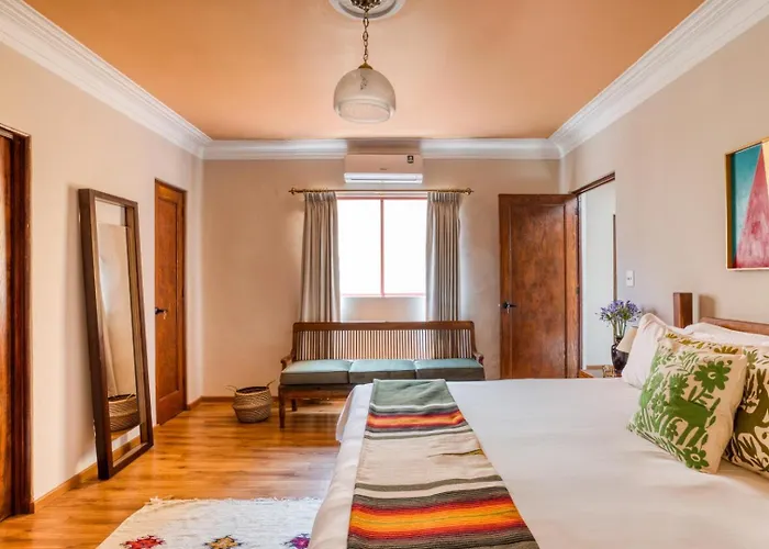 Classic 3br Condesa House | Terrace-tub-patio-a/c *
