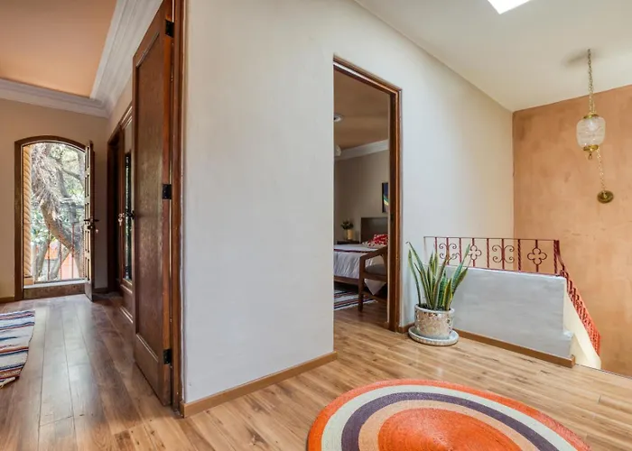 Classic 3br Condesa House | Terrace-tub-patio-a/c Mexico City