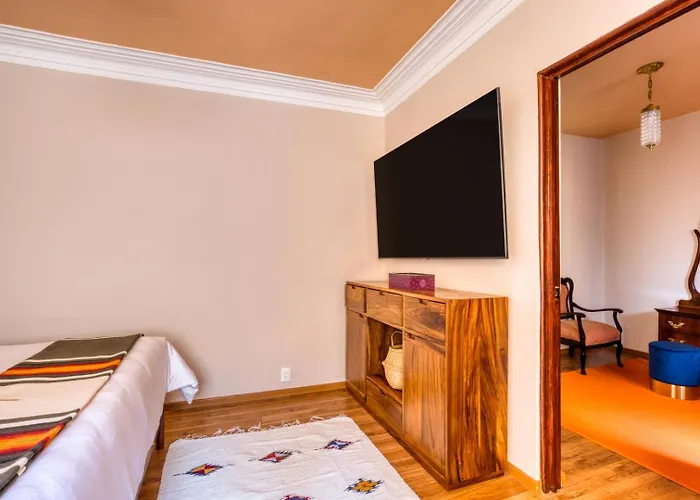 Classic 3br Condesa House | Terrace-tub-patio-a/c Mexico City