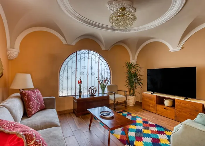 Holiday home Classic 3br Condesa House | Terrace-tub-patio-a/c *