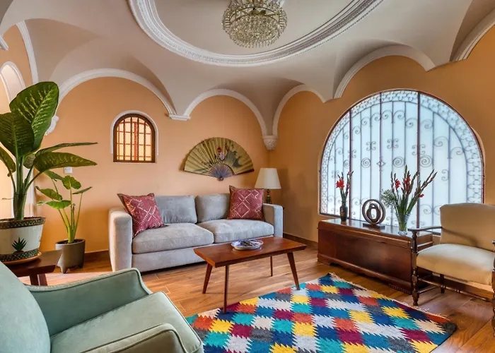 Classic 3br Condesa House | Terrace-tub-patio-a/c