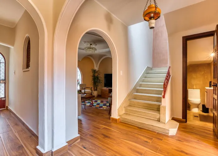 Classic 3br Condesa House | Terrace-tub-patio-a/c Holiday home *