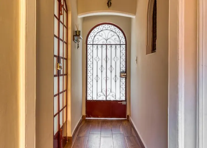 Classic 3br Condesa House | Terrace-tub-patio-a/c Holiday home Mexico City
