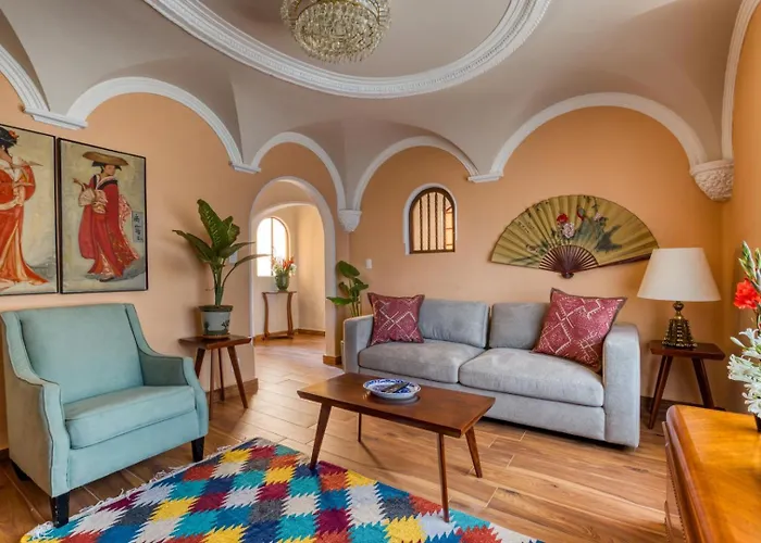 Holiday home Classic 3br Condesa House | Terrace-tub-patio-a/c *