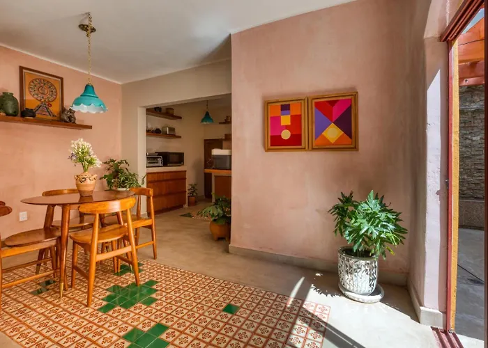 Classic 3br Condesa House | Terrace-tub-patio-a/c Holiday home