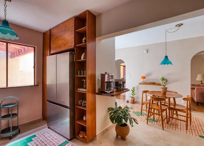 Classic 3br Condesa House | Terrace-tub-patio-a/c Holiday home Mexico City