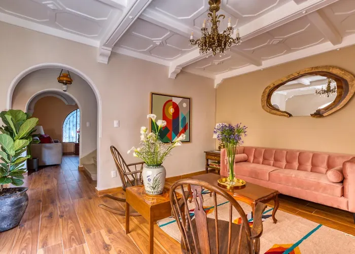 Classic 3br Condesa House | Terrace-tub-patio-a/c Holiday home